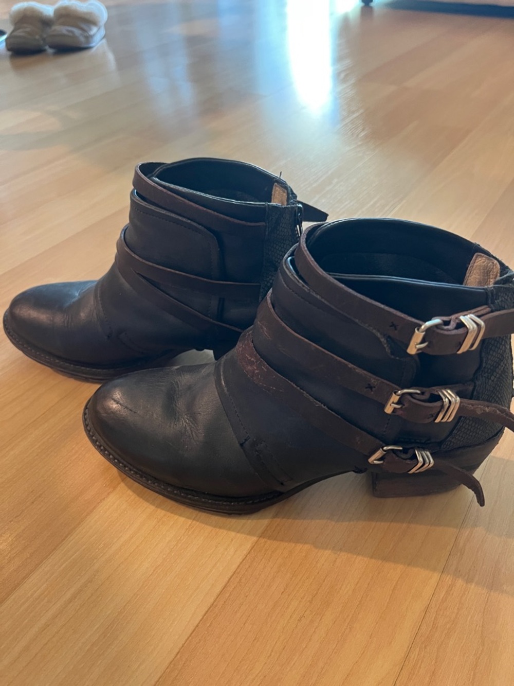 Freebird Mateo women’s ankle boots - Picture 2 of 5